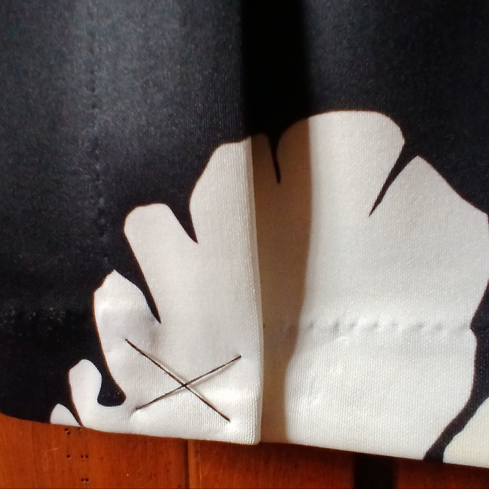 ❤️New York & Company Pencil Skirt❤️ - Picture 6 of 7